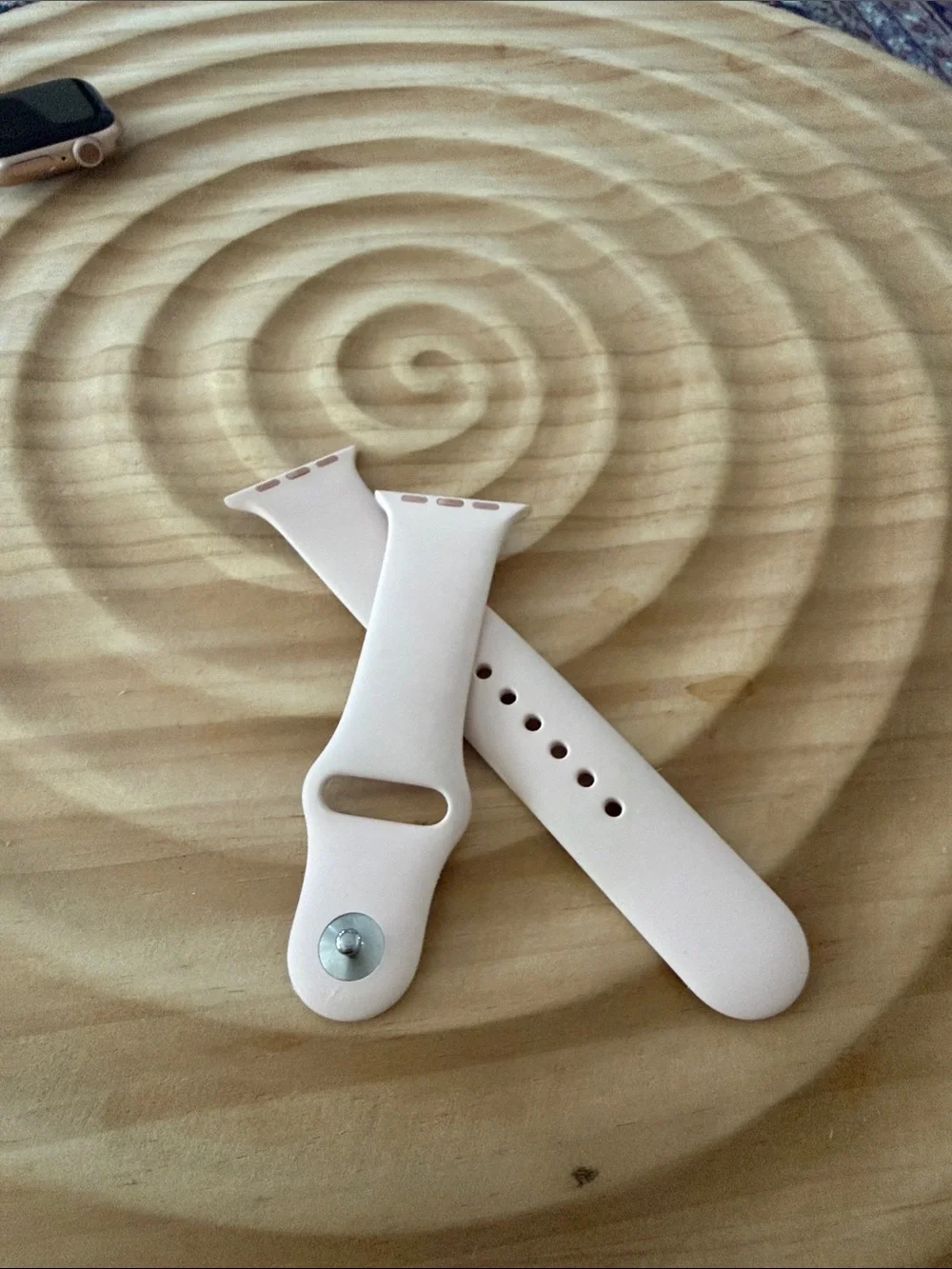 Apple Silicone Sport Band - Pale Pink